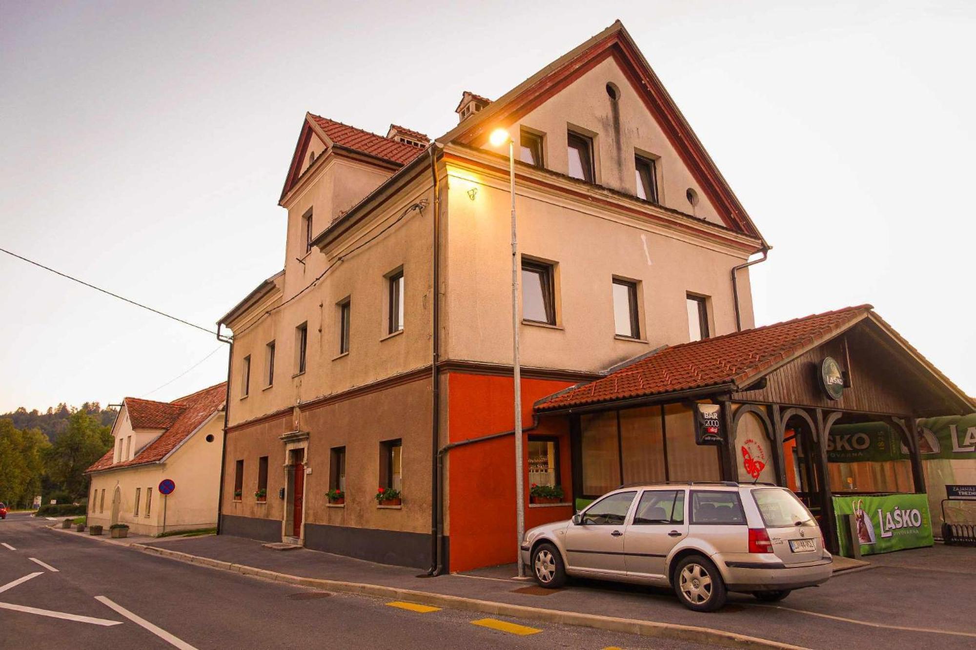 Laas Art Gallery Stari Trg pri Lozu Exterior photo